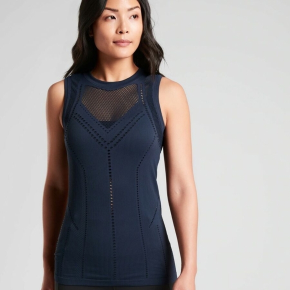 Athleta Oxygen Tank - Picture 5 of 10